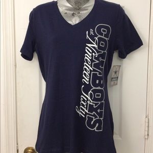 Dallas Cowboys V-Neck Sz M NWT